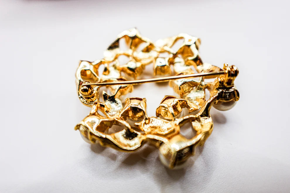Vintage Gold-Tone Pearl Brooch