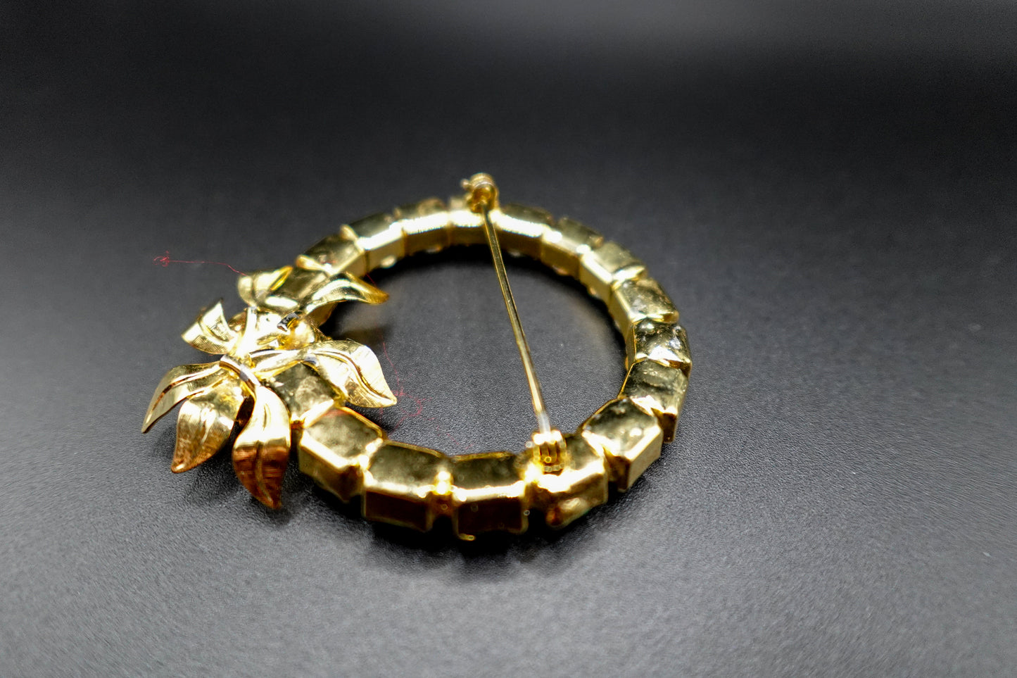 Vintage Gold-Tone Christmas Wreath Brooch